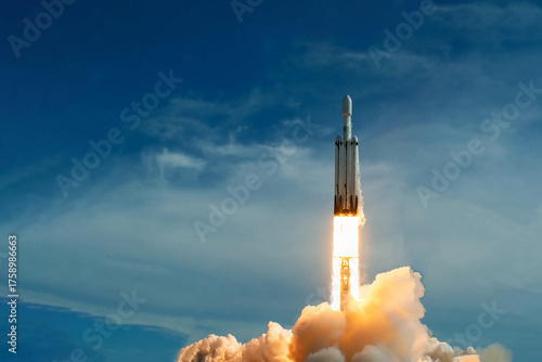 Fototapeta Naklejka Na Ścianę i Meble -  Launch space shuttle. Elements of this image furnished by NASA