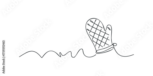 Single Line Drawing of a Quilted Oven Mitt