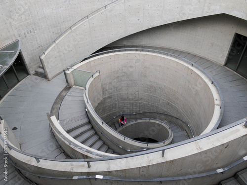 神戸にある兵庫県立美術館の外観撮影