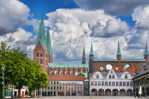 Bild auf Leinwand St. Mary's Church, Lubeck, Germany