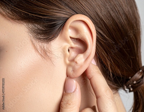 Close-up of a Woman's Ear and Smooth Skin with a Clean Look　清潔感のある女性の耳元と素肌のアップ