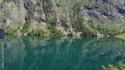 Blick über den Obersee zur Alm