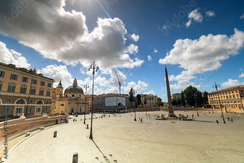 Wallpaper Mural Piazza del popola a Roma. Scatto a lunga esposizione in pieno giorno.
 Torontodigital.ca