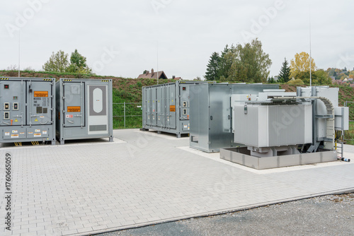 Neuer Batteriespeicher als Kurzzeitpuffer für die erneuerbareen Energiequellen