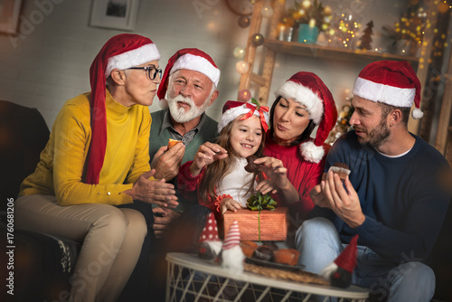 Noel afternoon family gathering.