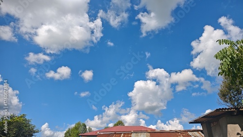 the old house and sky