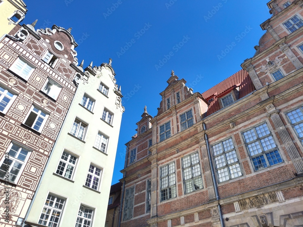 Fototapeta premium Elewacje budynków przy Długim Targu w Gdańsku.