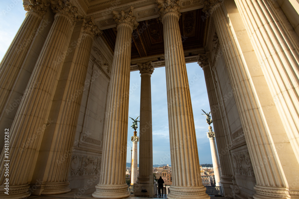 Obraz premium Magnificent marble colonnade of the Vittoriano, Rome
