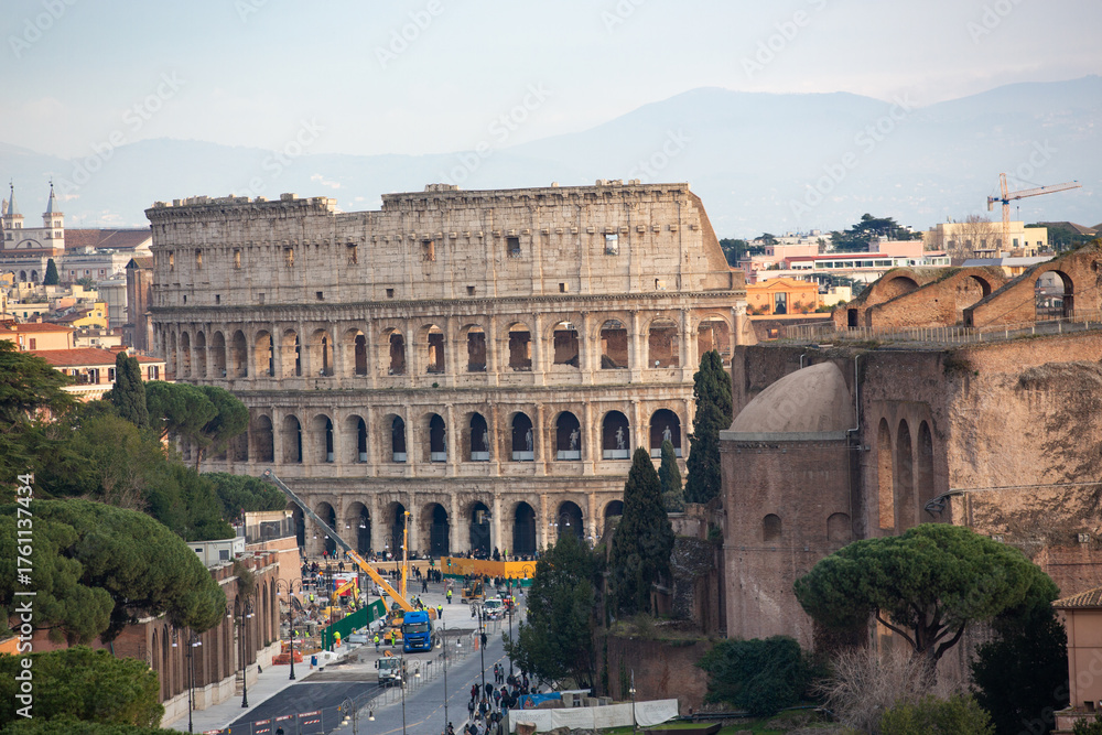 Obraz premium Colosseum Illuminated at Dusk, Rome