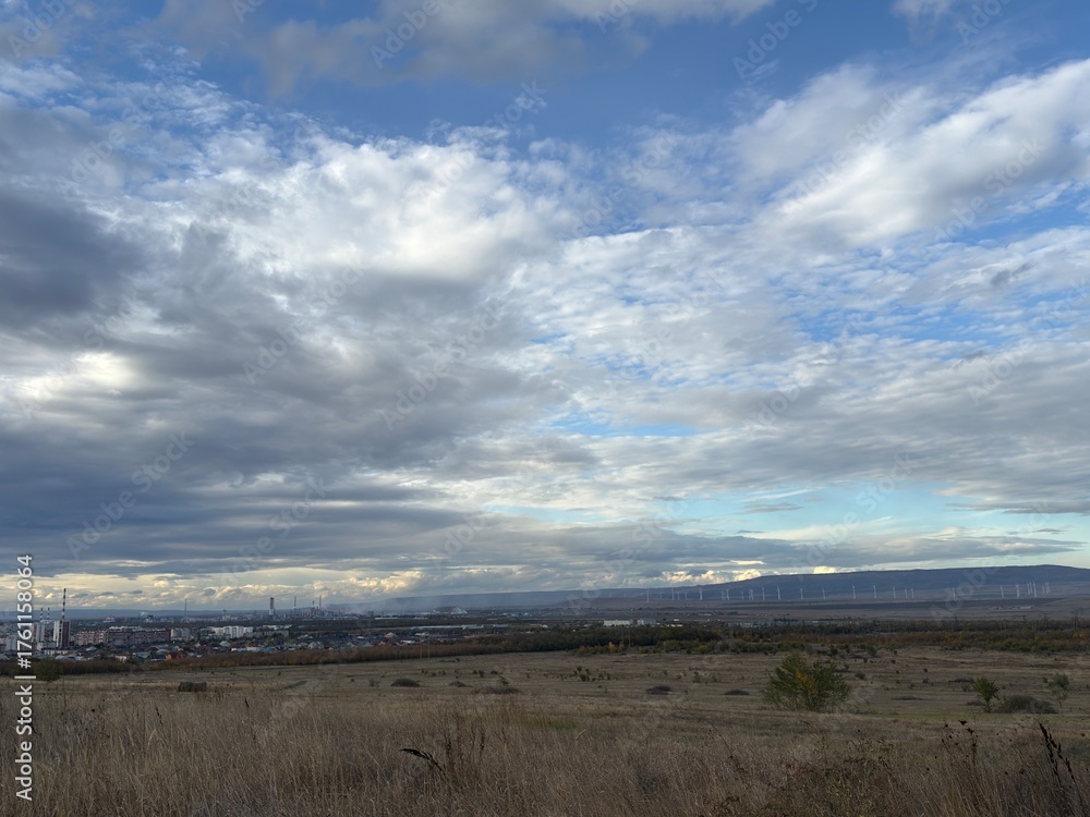 Obraz premium clouds over the river