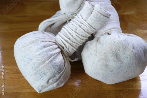 herbal compress ball