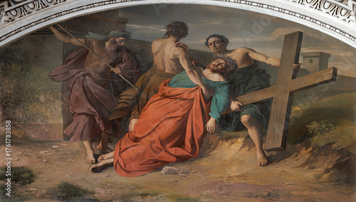 Foto SALZBURG, AUSTRIA - SEPTEMBER 6, 2025: The painting of Fall of Jesus under the cross in the Cathedral by Ludwig Glötzle from second half of 19