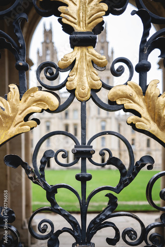 Fotografie Grand decorative gate at Oxford University