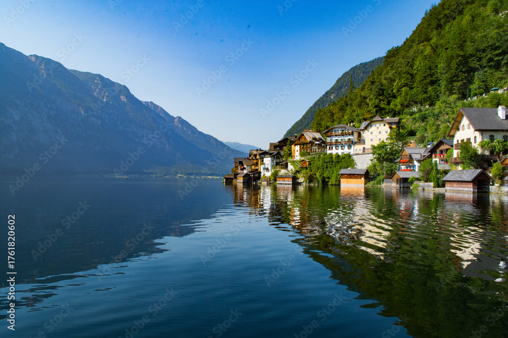 Fototapeta premium Beautiful Hallstatt in Austrian Alps