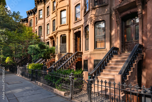 Canvastavla Row of historic brownstone townhouses in Park Slope Historic District, Brooklyn