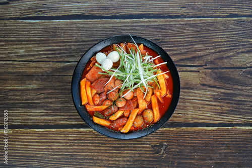 스팸 국물떡볶이를 촬영한 모습