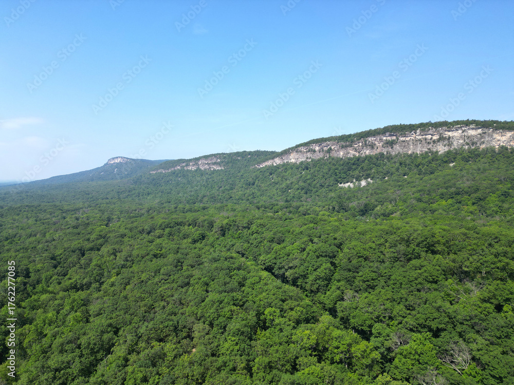 Obraz premium shawangunk mountains ridge scenic landscape gunks mountain climb climbing sam's point gertudge's nose campground hike hiking trek trekking adventure cliff cliffs rock rocky ledge mohonk minnewaska 