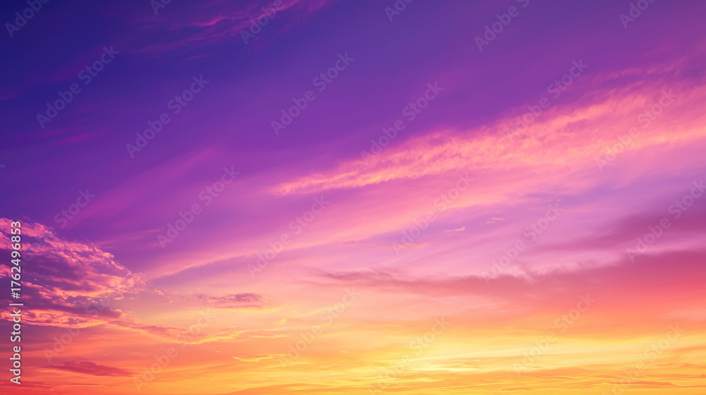 Obraz premium 幻想的な夕焼け空の背景