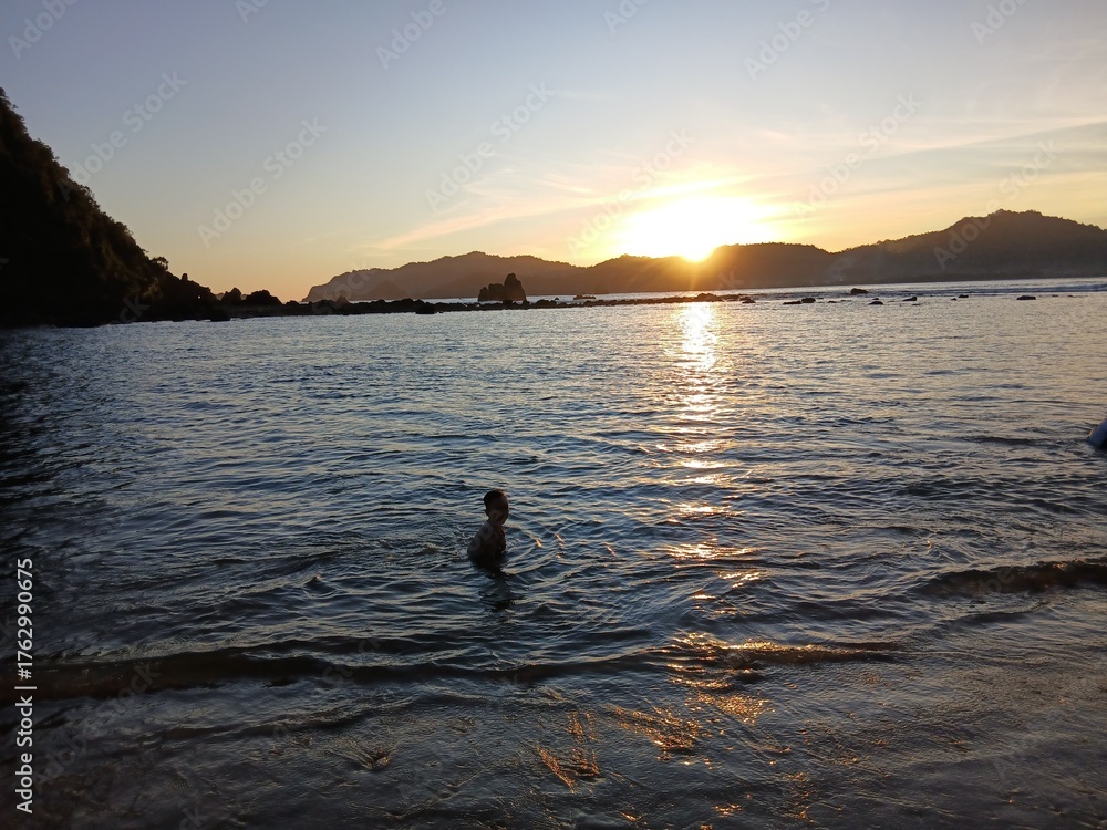 Fototapeta premium sunset on the beach