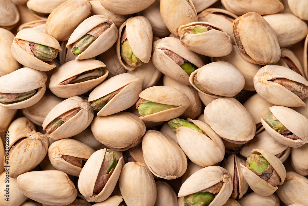 Fototapeta premium Roasted Pistachio nuts texture background