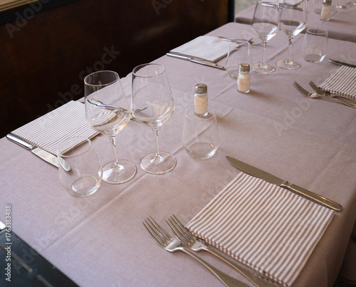 Φωτογραφία outdoor table restaurant in sestri levante