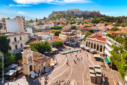 Papier peint Skyline of Athens with Monastiraki square, Church of Pantanassa and Acropolis hill during summer sunny day