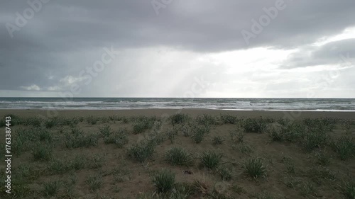 drone, vista su spiaggia nel cilento in inverno