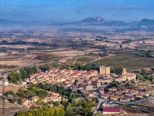 Sajazarra y sierra al fondo