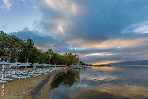 Fototapeta Naklejka Na Ścianę i Meble -  View of Erdek Beach in Bandirma district of Türkiye