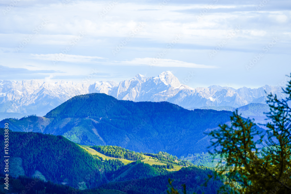 Fototapeta premium View of the idyllic landscape on the Goldeck. A mountain in the Latschur Group in the Gailtal Alps in Carinthia near Spittal an der Drau. Nature in the Austrian mountains. 
