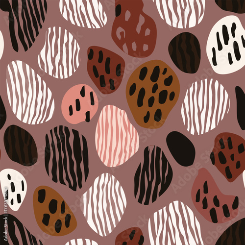 Seamless abstract geometric boho pattern. Minimalist animal print fabric pattern. Vector illustration.