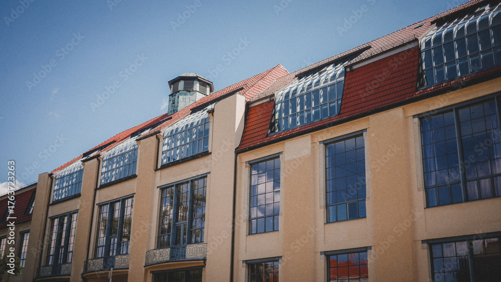 Obraz premium Hauptgebäude der Bauhaus-Universität Weimar von Henry van de Felde