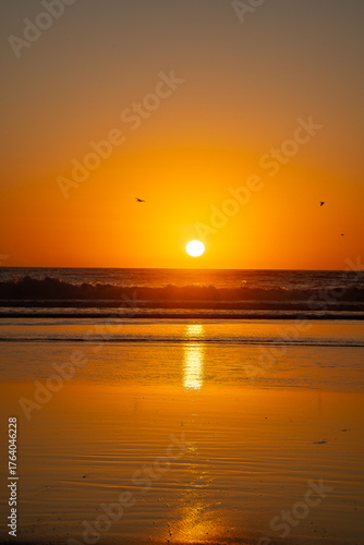 por do sol na praia