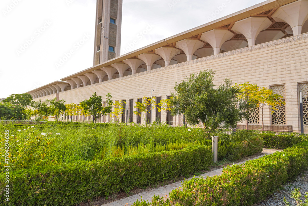 Fototapeta premium Great Mosque of Algiers, the Grand Mosque of Algeria, Alger the capital city of Algeria, North Africa, city centre of Algiers, the capital of Algeria, Landscape of Algiers city. مسجد الجزائر الأعظم