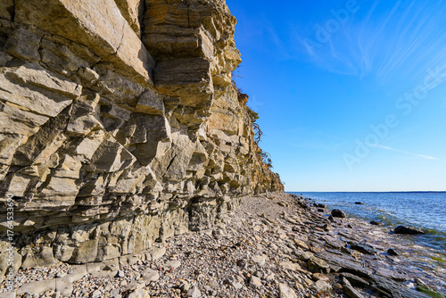 Tablou pe pânză Pebbly beach at the foot of the Panga Cliffs on the north coast of the Estonian