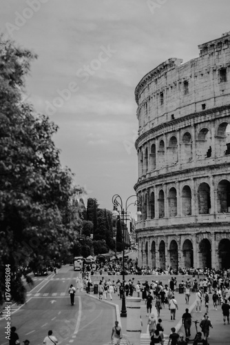 Sticker colosseum in rome p&b