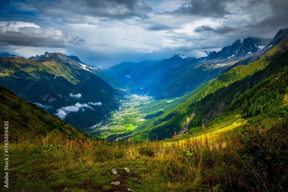 Fototapeta premium Tramway du Mont-Blanc - View from Mont Lachat on Chamonix, autumn 2025