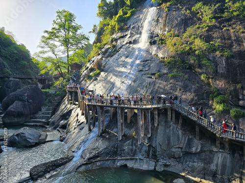 Wangxian Valley, a village with a history of more than a thousand years, is located in Shangrao City, Jiangxi Province.It is an AAAA-class tourist attraction in China.