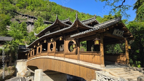 Wangxian Valley, a village with a history of more than a thousand years, is located in Shangrao City, Jiangxi Province.It is an AAAA-class tourist attraction in China.