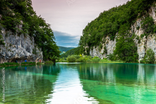 Canvas-taulu Landscape View Of The Beautiful Plitvice Lakes National Park , Croatia