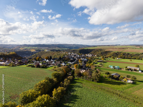 Blick auf die Römerstraße und Patersberg (Sankt Goarshausen), Oktober 2025