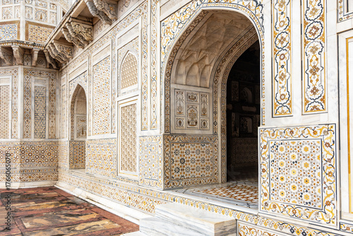 Entrance to the Tomb of Itimad-ud-Daul, little Taj Mahal, Agra, India.
