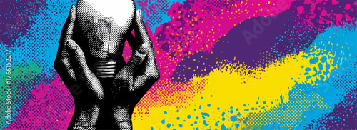 Una figura stilizzata in monocromia regge una lampadina, simbolo di idee e intuizioni, emergendo da un vibrante sfondo astratto e policromo che esprime pura creatività.