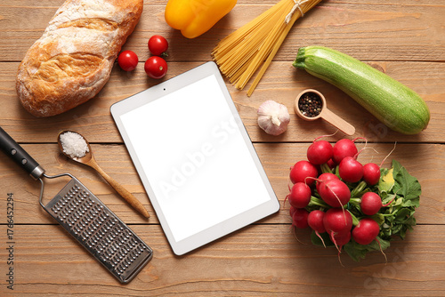 Digital recipe book with ki...