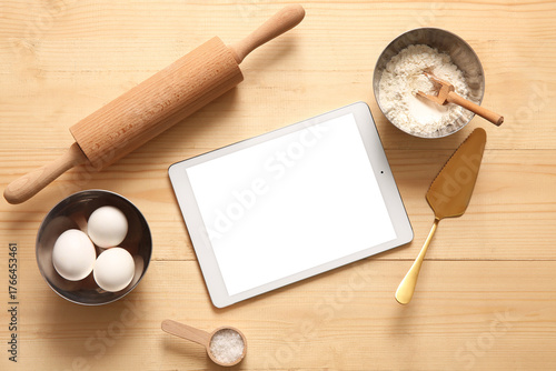 Digital recipe book with ki...