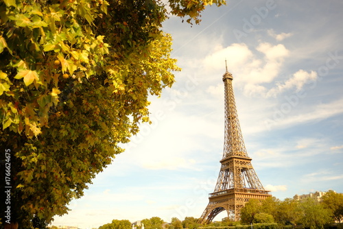 Wallpaper Mural Paris, France Torontodigital.ca