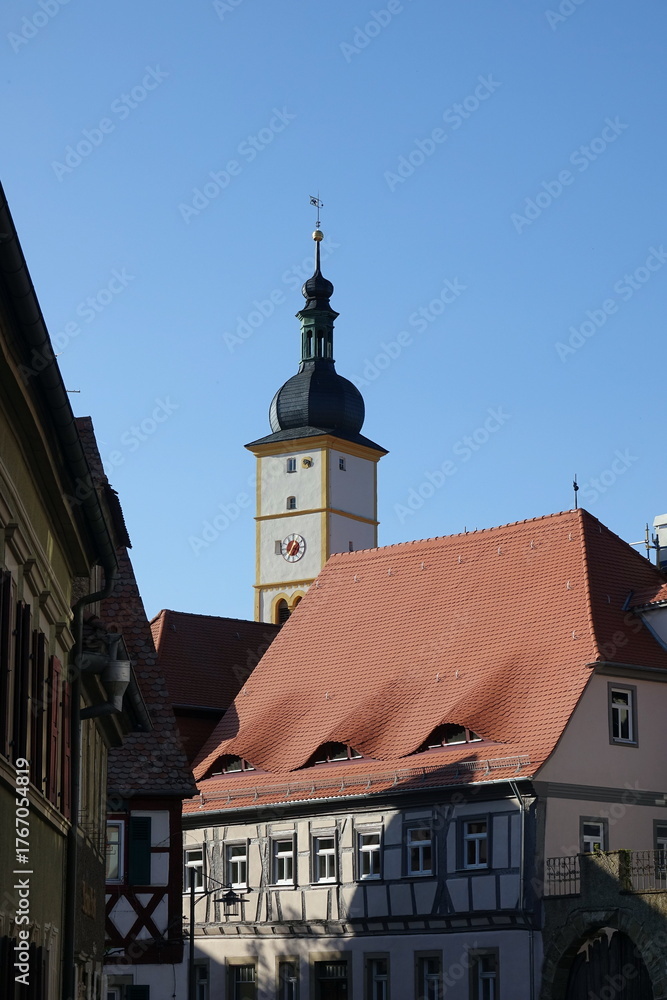 Obraz premium Altstadt von Mainbernheim mit Kirche