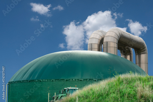 Feed in local heat from biogas plants and electricity flexibly whenever demand is high.