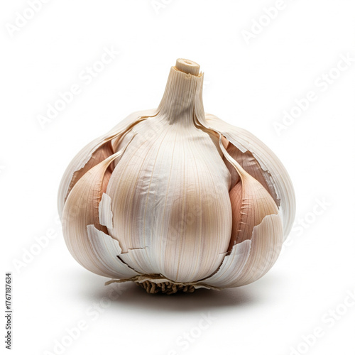 Garlic Bulb Product Shot: Clean White Backdrop, 4K Image