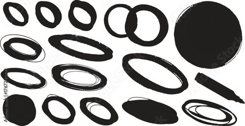 Handdrawn doodle grunge circle highlights. Charcoal pen round ovals. Marker scratch scribble inrounder. Round scrawl frames. Vector illustration 
